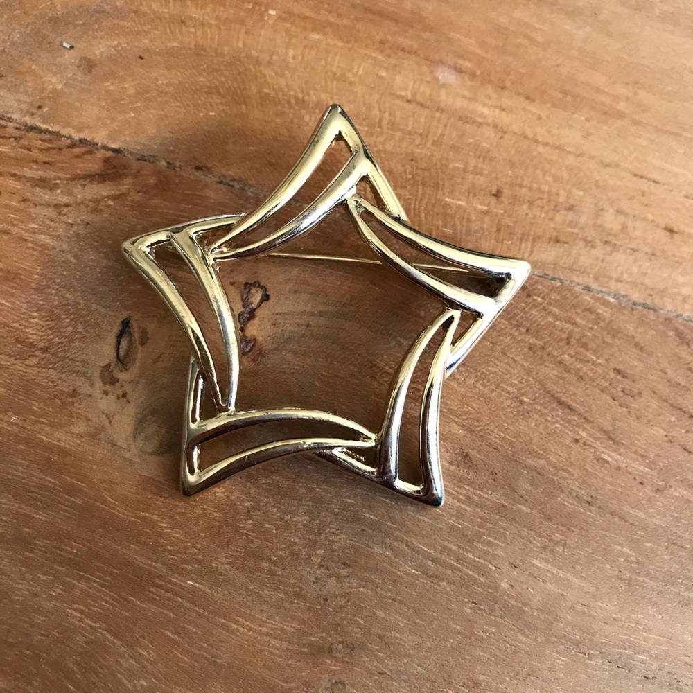 Brooch
